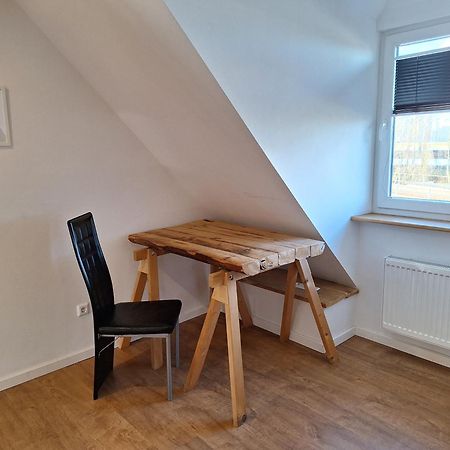 Bielefeld Zentral Komplette Fewo, 4 Schlafbereiche Bis Zu 8 Personen Exterior foto